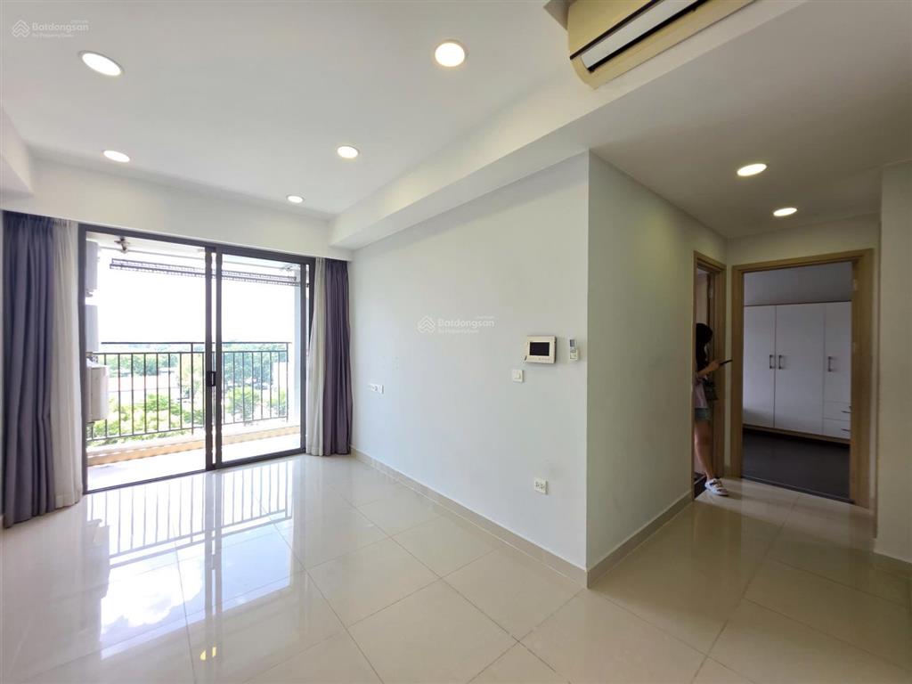 Giá tốt 15.5tr/tháng 2pn/2wc sẵn giường bếp máy lạnh 70m2 ở ngay  golden mansion