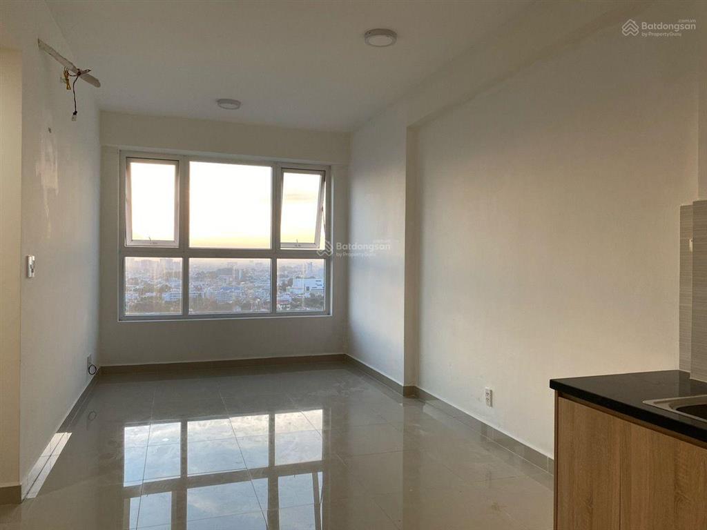 Bán căn 2pn saigon gateway giá 3 tỷ, 53m², shr, nhà trống.  0334 582 *** kim hiếu