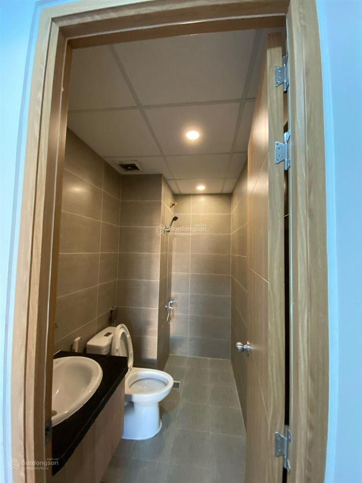 Bán căn 2pn saigon gateway giá 3 tỷ, 53m², shr, nhà trống.  0334 582 *** kim hiếu