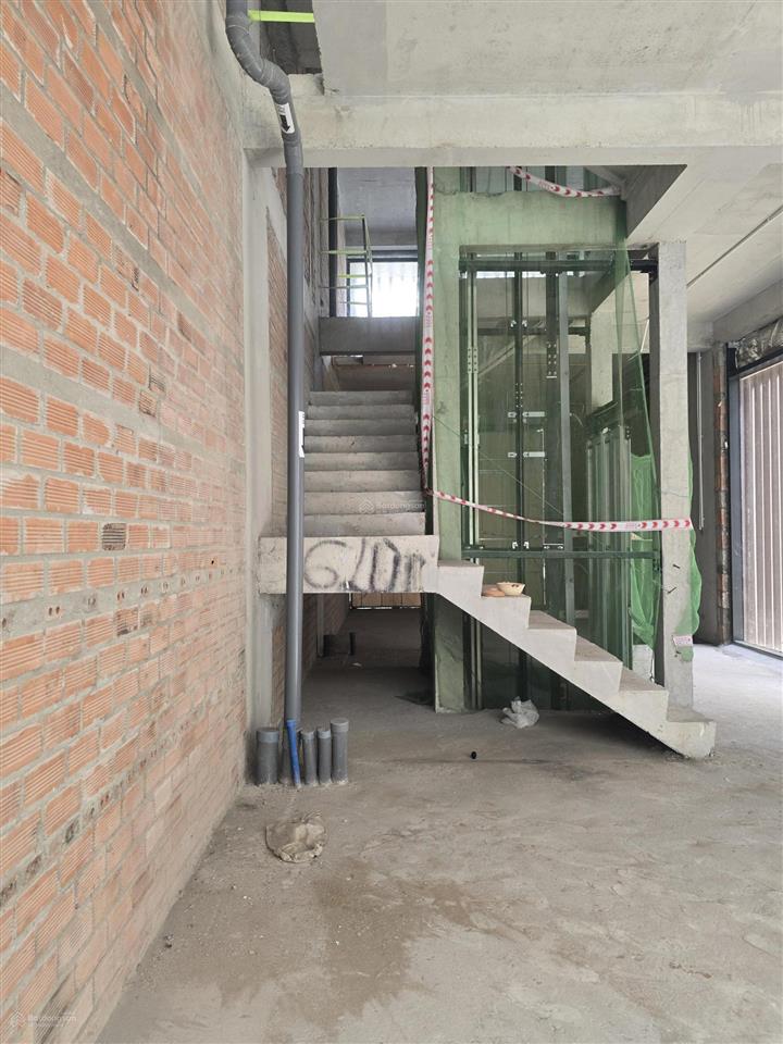 Bán căn soho  the global city 1 trệt 4 lầu, 95m², giá 34 tỷ all in. shr.  0334 582 ***