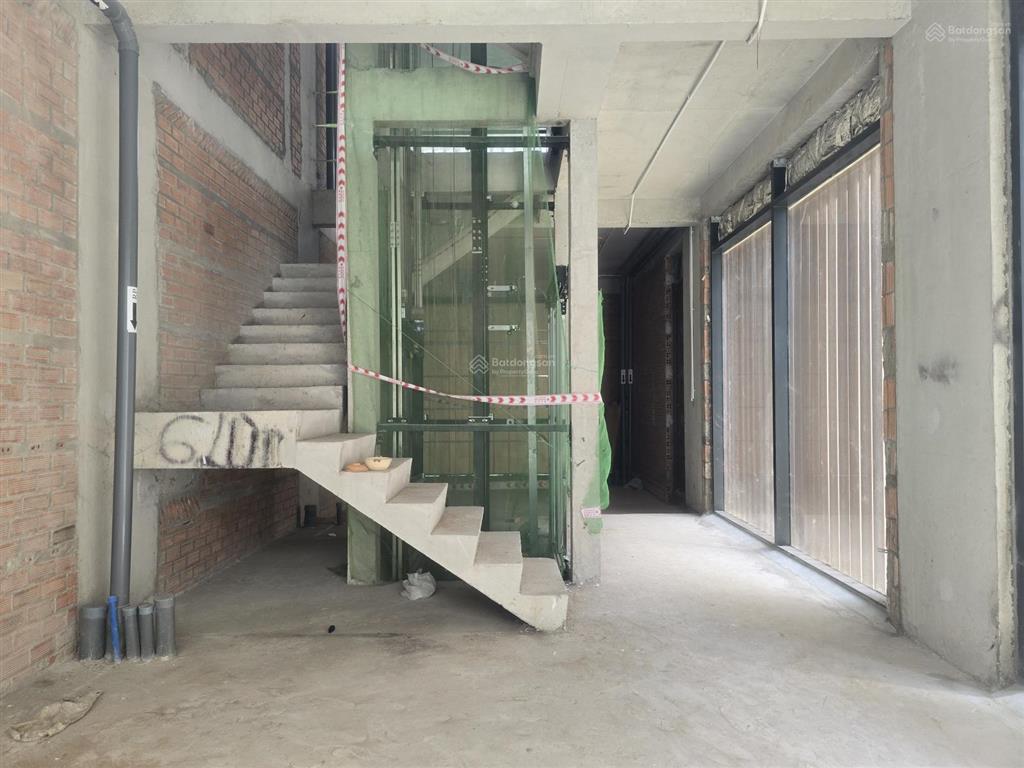 Bán căn soho  the global city 1 trệt 4 lầu, 95m², giá 34 tỷ all in. shr.  0334 582 ***