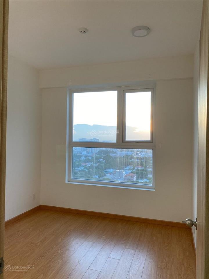 Saigon gateway bán căn 2pn giá 2ty850 bao thuế phí sang nhượng, nhà trống, đã có sổ.  0334 582 ***