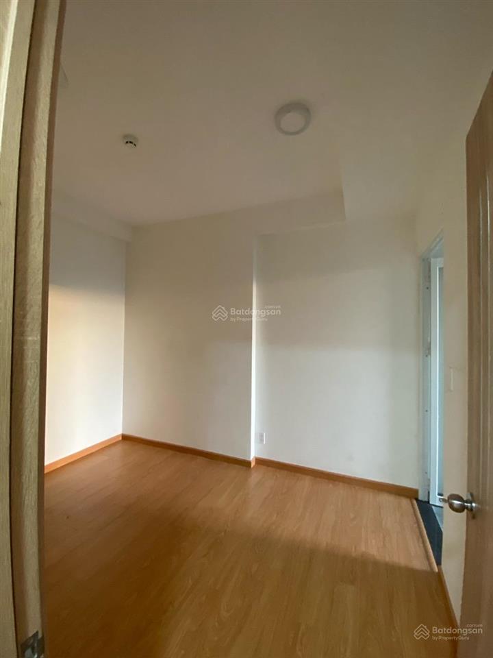 Saigon gateway bán căn 2pn giá 2ty850 bao thuế phí sang nhượng, nhà trống, đã có sổ.  0334 582 ***
