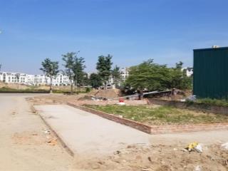 Cho thuê đất làm kho, xưởng, khu dịch vụ di trạch, 10tr, 140 m2, , thửa đất đẹp. lô 3 thoáng