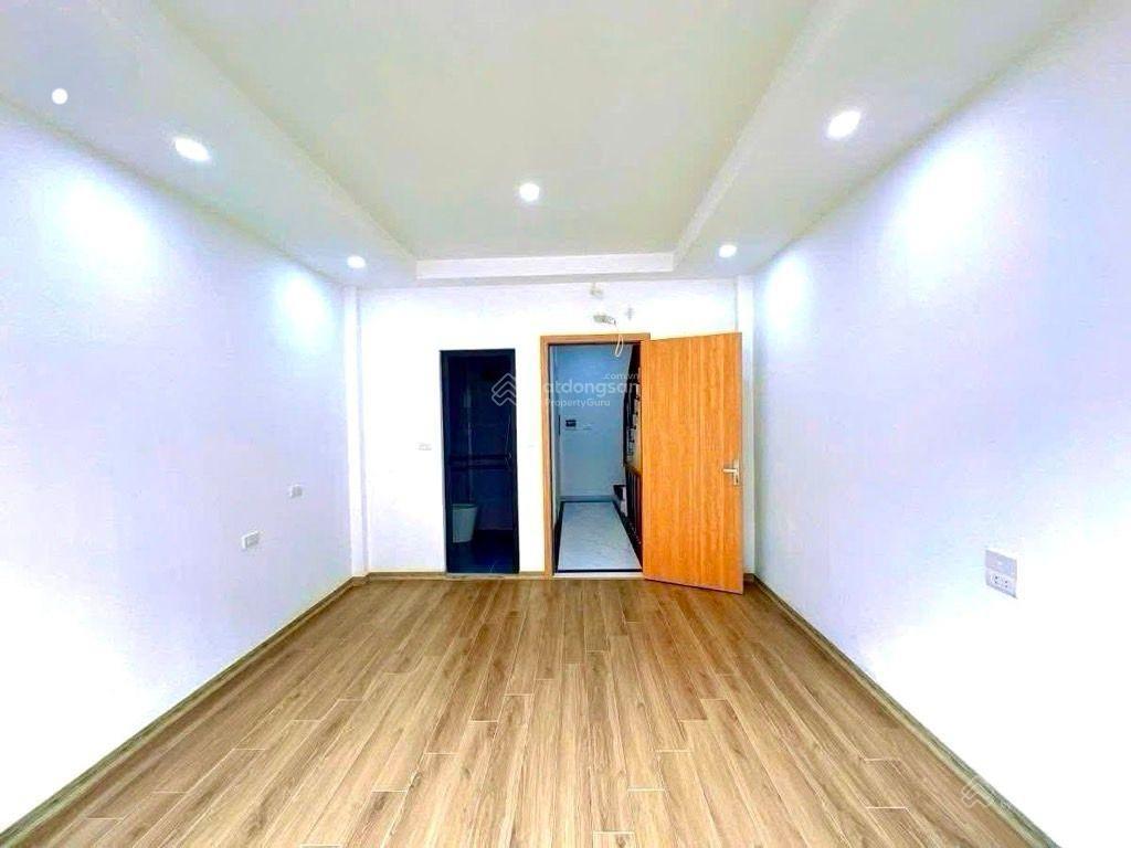 Bán nhà phạm văn đồng, nhà mới dân xây, 6 tầng thang máy, 50m ra hoàng quốc việt 35m giá 11.3 tỷ