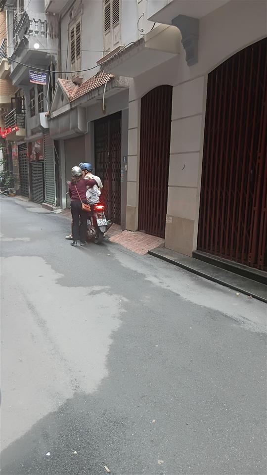 Bán nhà lê văn lương, lô 3 góc, ô tô tránh, vĩa hè, kinh doanh, thông 50m2 giá 22 tỷ