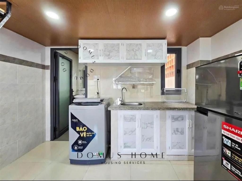 Phòng có gác ngay gần vạn hạnh mall  cầu vượt 3/2 quận 10  thoáng sáng