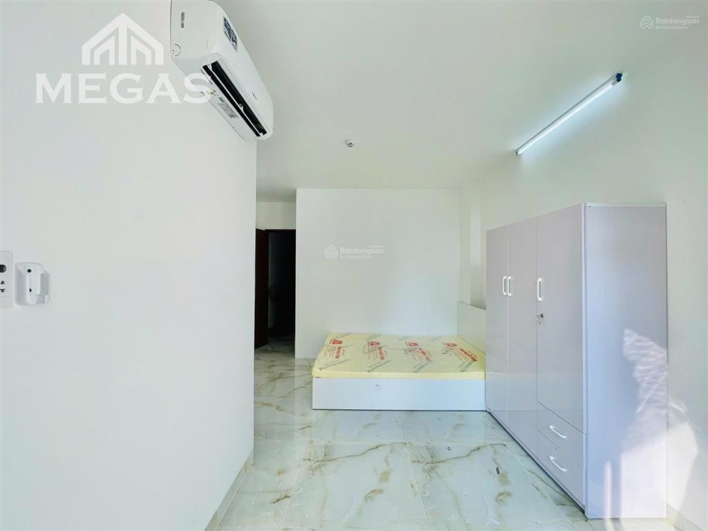 Phòng đẹp cho thuê ngay gần vạn hạnh mall quận 10, ban công thoáng sáng, an ninh