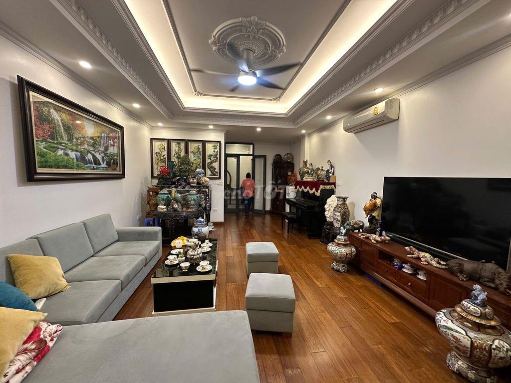 Cho thuê nhà riêng phân lô Vạn Phúc, 50 m2 x 6 tầng + 1 tum