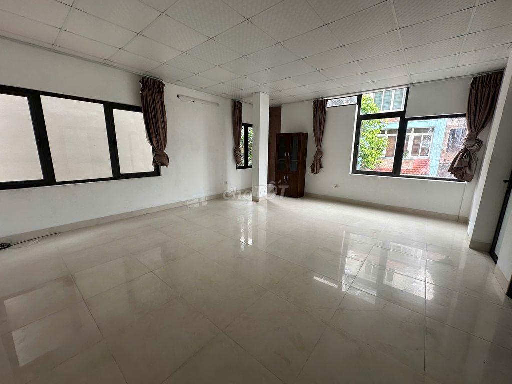 Văn phòng Vạn Phúc 90 m2/tầng 2 phòng như hình giá rẻ chỉ 8 tr/tháng