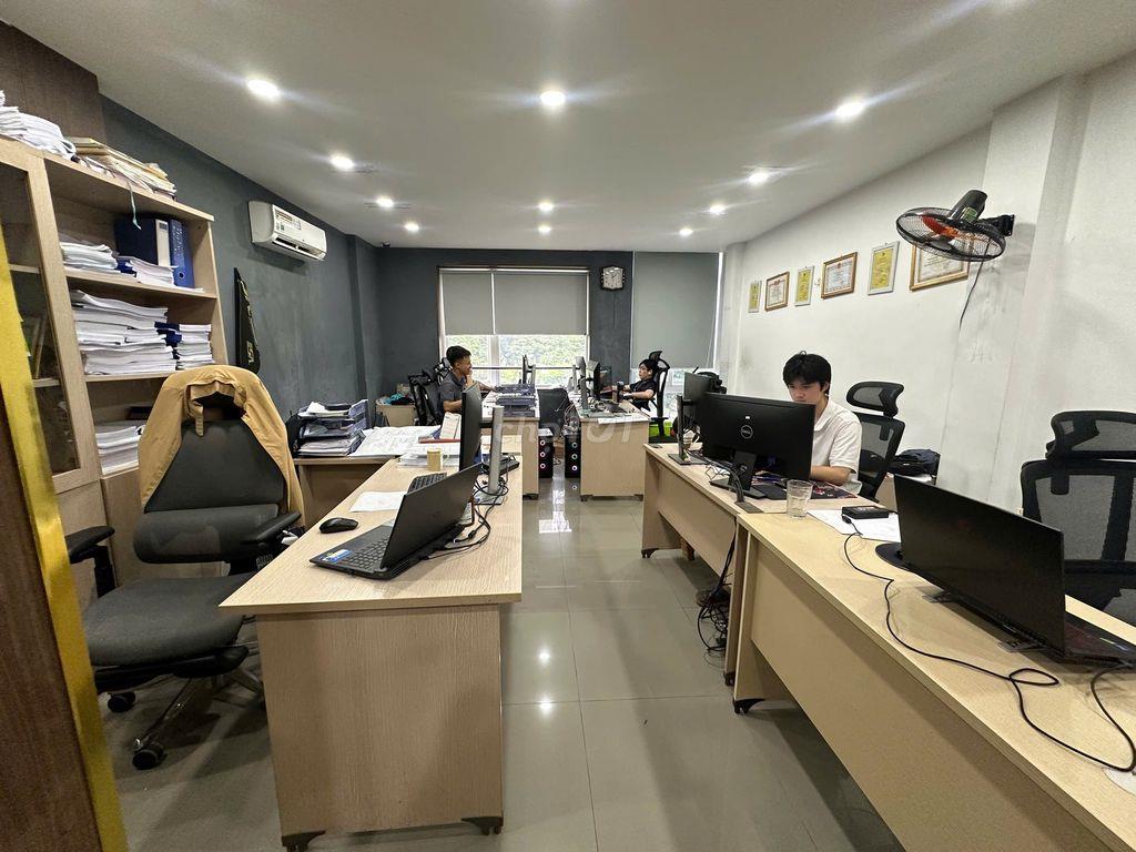 Cho thuê văn phòng tại làng Việt Kiều Châu Âu, 60m2/tầng sàn thông đẹp