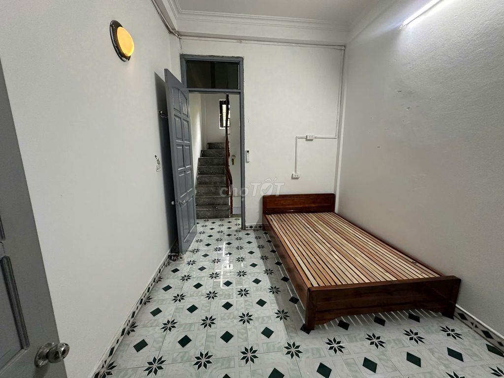 Cho thuê nhà riêng Triều Khúc, 20 m2 x 4 Tầng giá chỉ 7 tr/tháng