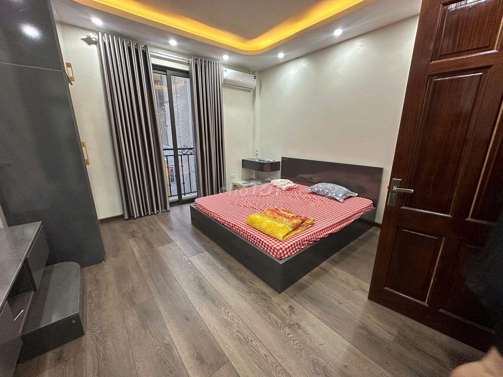 Cho thuê nhà riêng Vạn Phúc, 31 m2x 5 tầng, nhà có nội thất