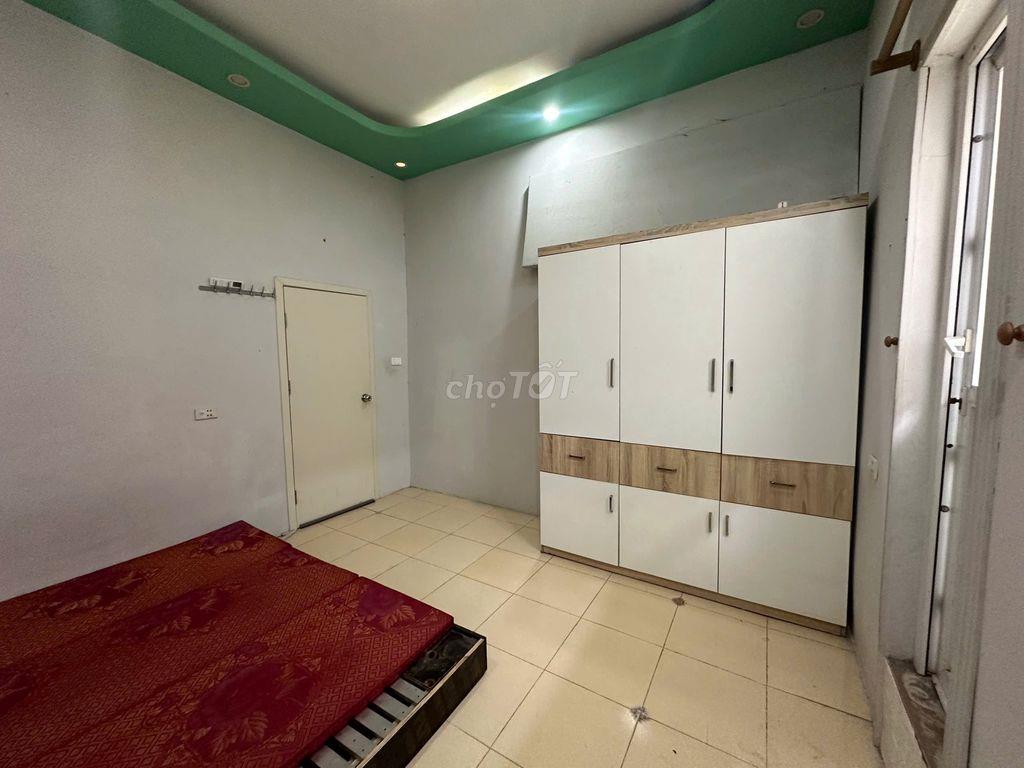 CHo thuê nhà riêng 2 tầng- 2 phòng ngủ tại Nguyễn Xiển giá  6 tr/tháng