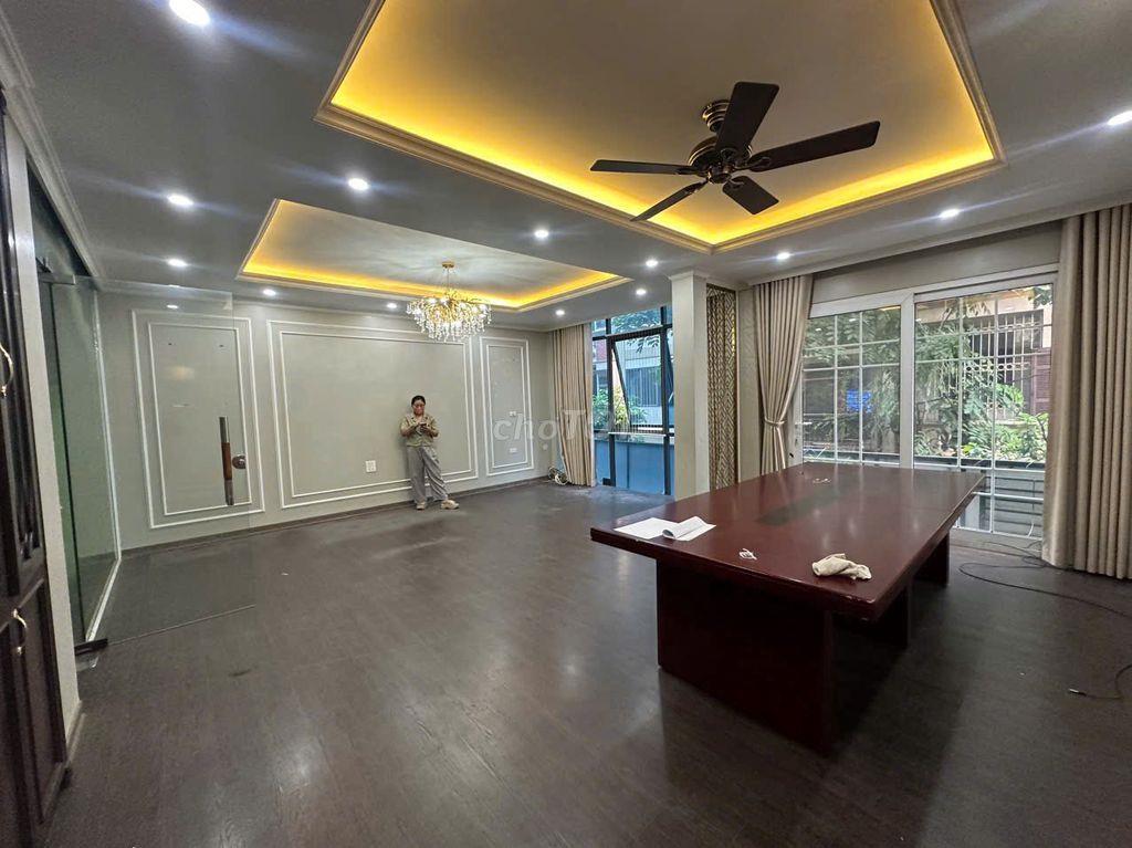 Cho thuê văn phòng Nguyễn Xiển, 50 m2/tầng, sàn thông, mặt tiền rộng