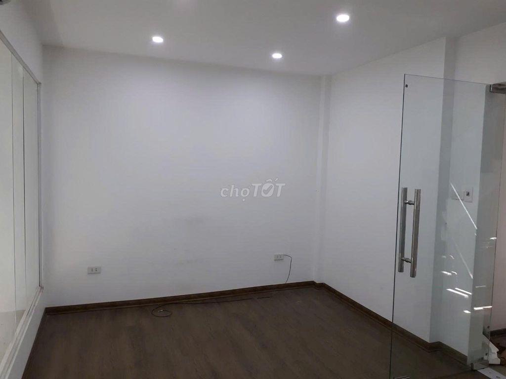 Cho thuê sàn văn phòng 60 m2/T có 2 phòng làm việc giá rẻ tại Mỗ Lao