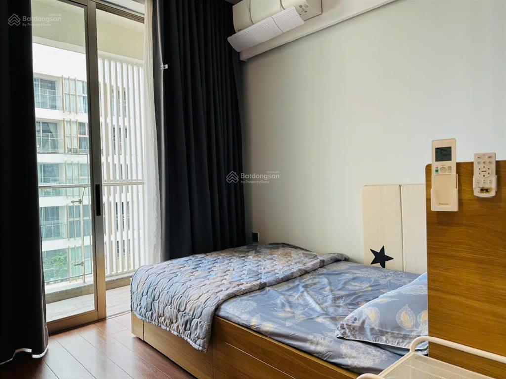 Cho thuê gấp căn hộ 3pn midtown m6, căn góc mát mẻ nhà đủ nội thất