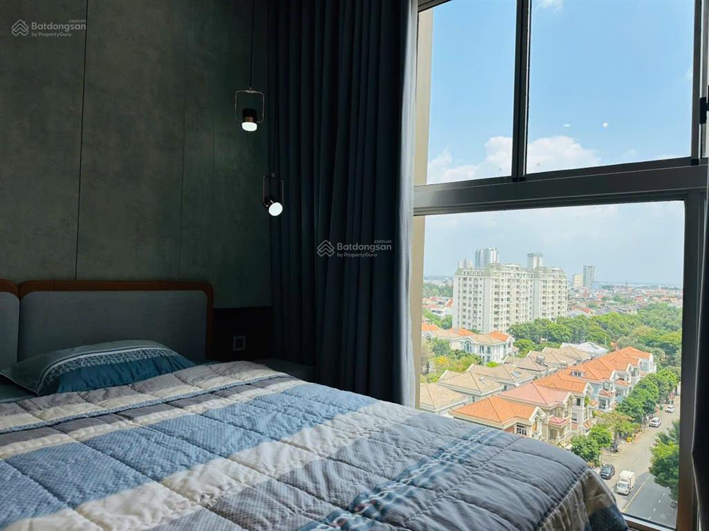 Cho thuê gấp căn hộ 3pn midtown m6, căn góc mát mẻ nhà đủ nội thất