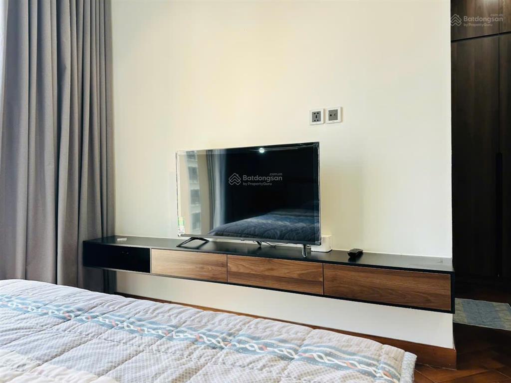 Cho thuê gấp căn hộ 3pn midtown m6, căn góc mát mẻ nhà đủ nội thất