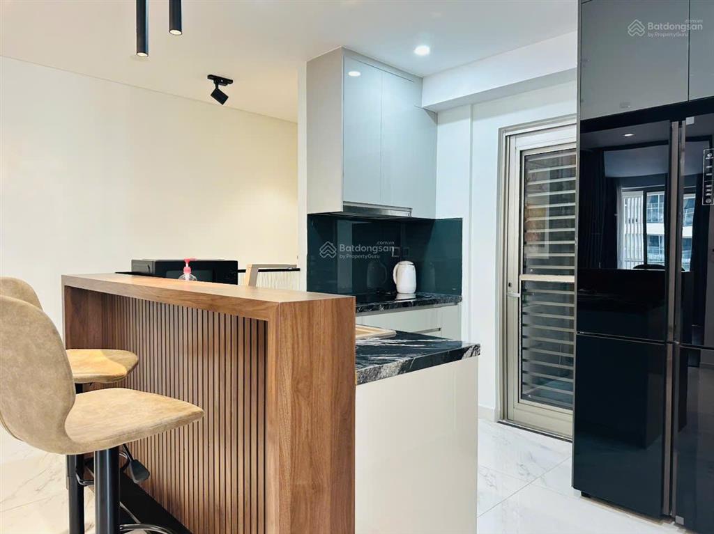 Cho thuê gấp căn hộ 3pn midtown m6, căn góc mát mẻ nhà đủ nội thất