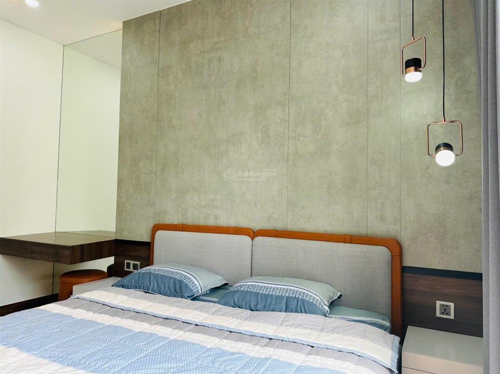 Cho thuê gấp căn hộ 3pn midtown m6, căn góc mát mẻ nhà đủ nội thất