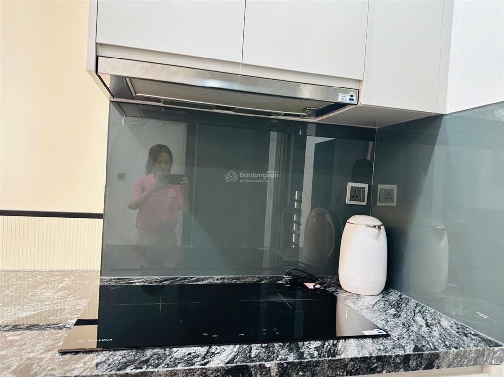 Cho thuê gấp căn hộ 3pn midtown m6, căn góc mát mẻ nhà đủ nội thất