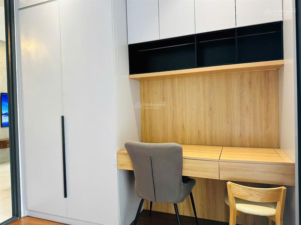 Cho thuê gấp căn hộ 3pn midtown m6, căn góc mát mẻ nhà đủ nội thất