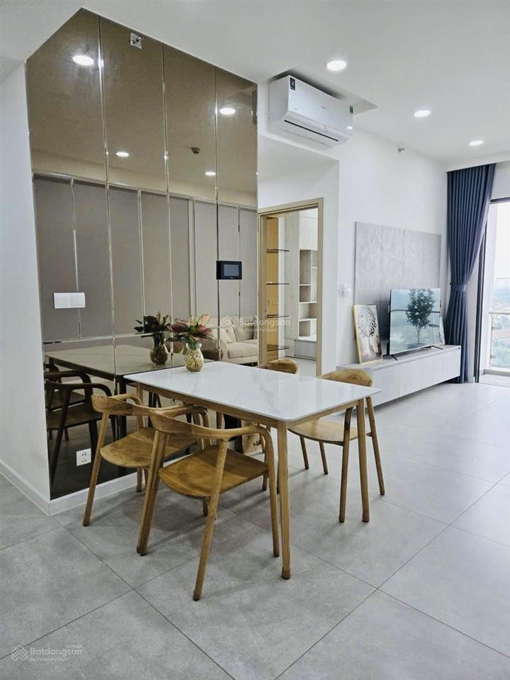 Cho thuê gấp căn hộ mới the antonia, phú mỹ hưng, 2pn nội thất cao cấp. giá rẻ