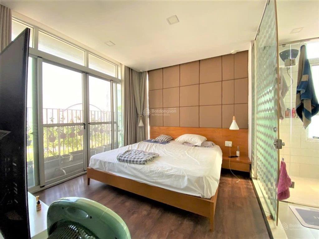 Cho thuê gấp 2pn căn hộ starhill phú mỹ hưng, 112m2 nhà đẹp ở luôn