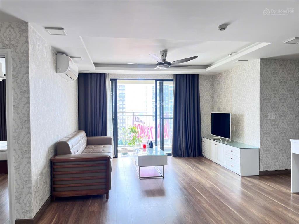 Cho thuê nhanh căn hộ cảnh viên 1,2,3 phú mỹ hưng, 3pn nội thất mới căn góc