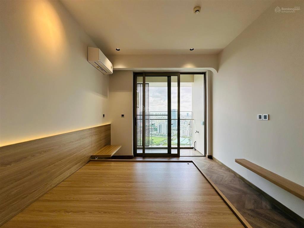 Cho thuê căn hộ gấp 3pn mới 100% tại the peak midtown m8 phú mỹ hưng, có ô xe