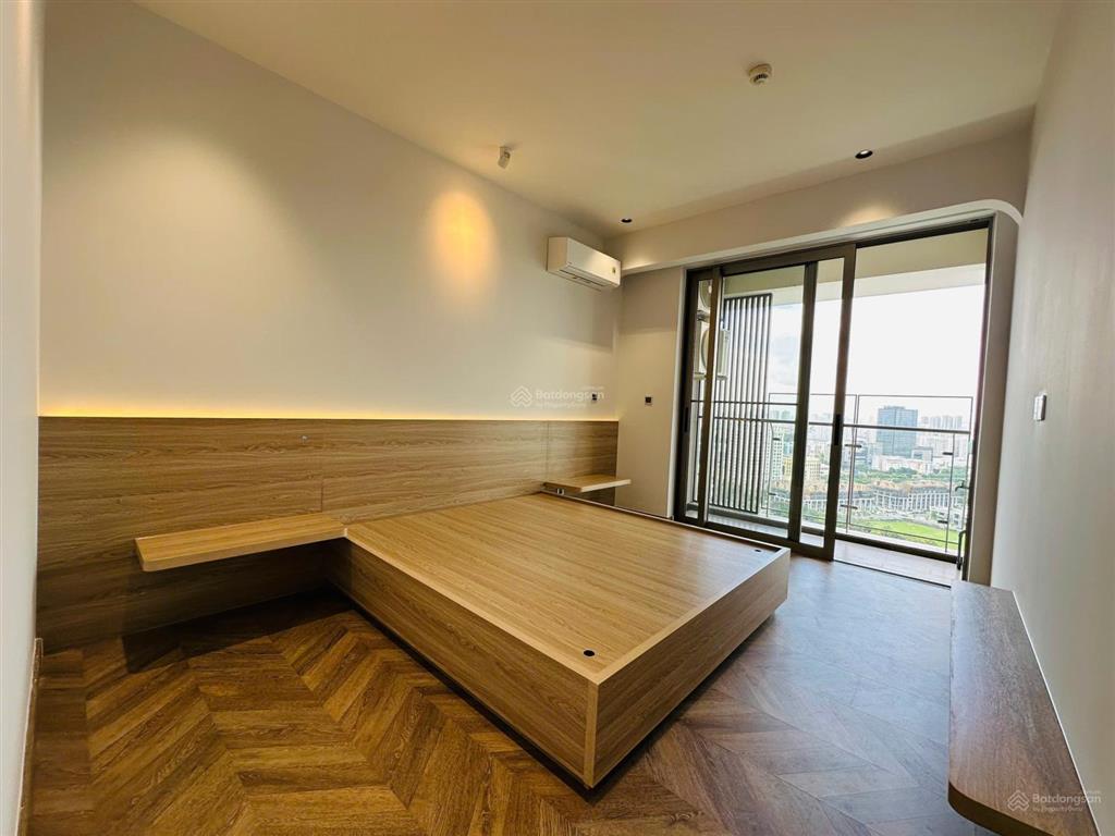 Cho thuê căn hộ gấp 3pn mới 100% tại the peak midtown m8 phú mỹ hưng, có ô xe