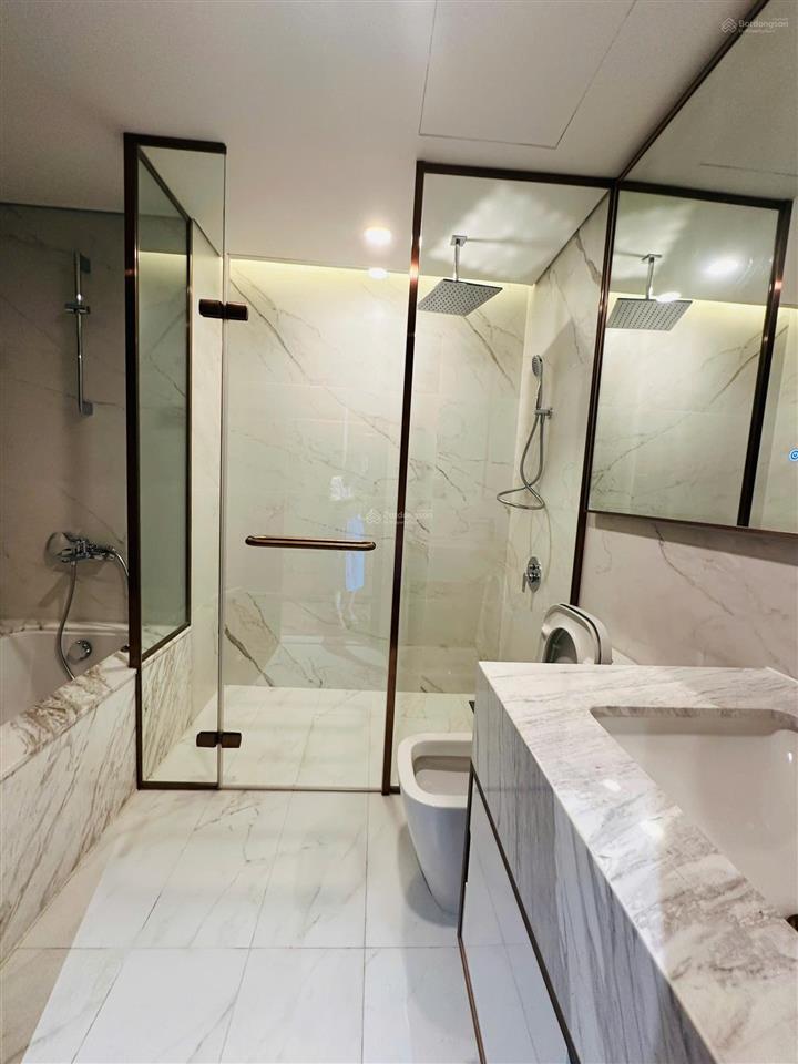 Cho thuê căn hộ gấp 3pn mới 100% tại the peak midtown m8 phú mỹ hưng, có ô xe