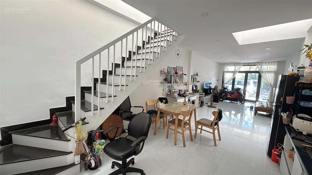 Bán nhà đẹp khu tái định cư đất lành nam nha trang | 54m2 | đường 13m | cách phong châu 20m