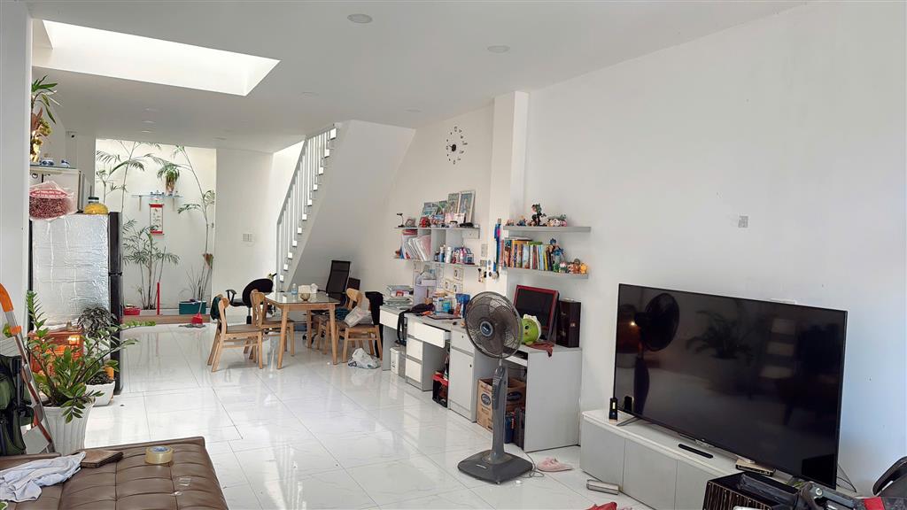 Bán nhà đổ 2 mê Tái Định Cư Đất Lành Vĩnh Thái Nha Trang, đường nhựa 13m