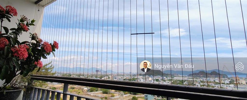 Fpt plaza 2, căn 3pn 78.5m2  tầng trung, view biển. giá 3.5 tỷ. sẵn sổ đỏ công chứng