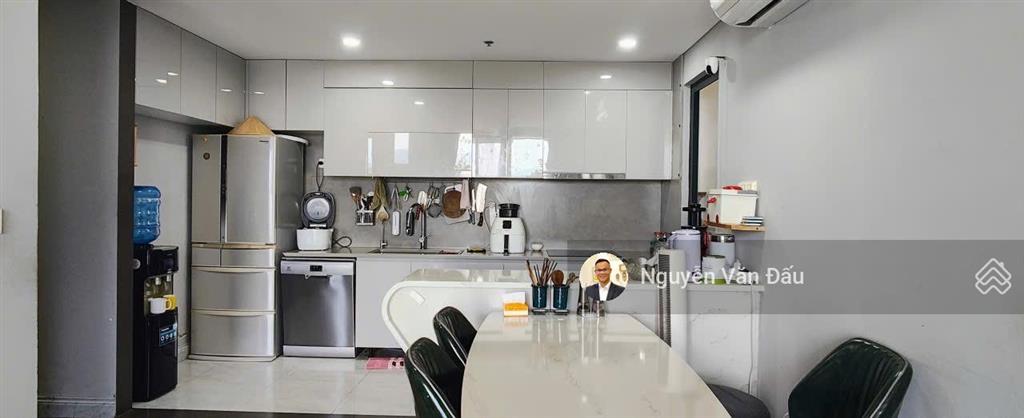 Fpt plaza 2, căn 3pn 78.5m2  tầng trung, view biển. giá 3.5 tỷ. sẵn sổ đỏ công chứng