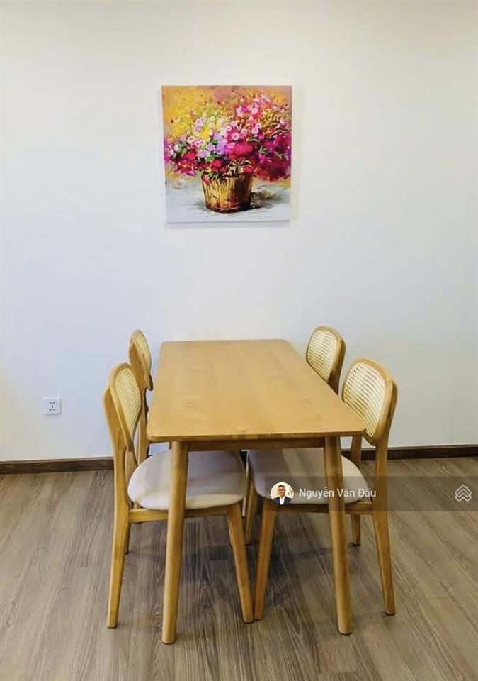 Cho thuê căn hộ 2pn fpt plaza 3, view quảng trường, hướng mát, đầy đủ nội thất đẹp. ở được ngay.