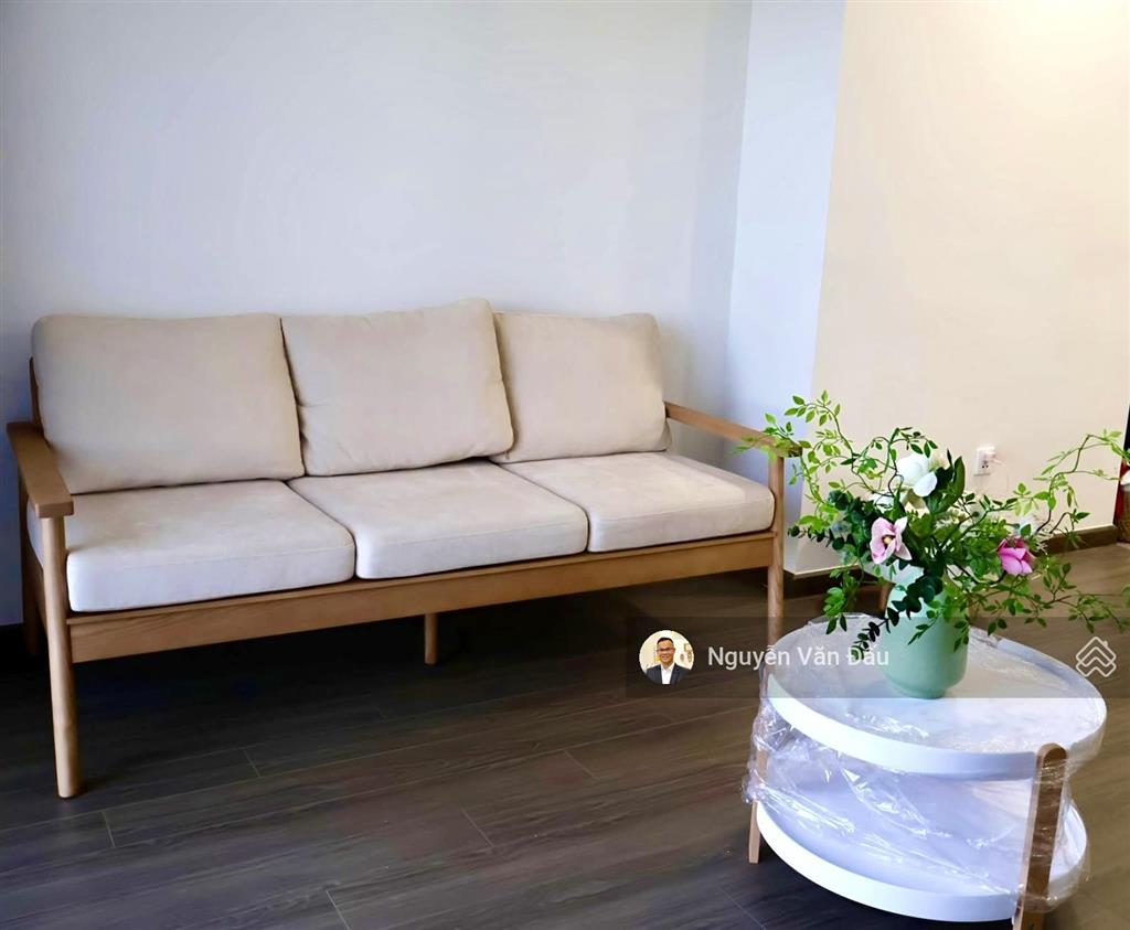 Cho thuê căn hộ 2pn fpt plaza 3, view quảng trường, hướng mát, đầy đủ nội thất đẹp. ở được ngay.