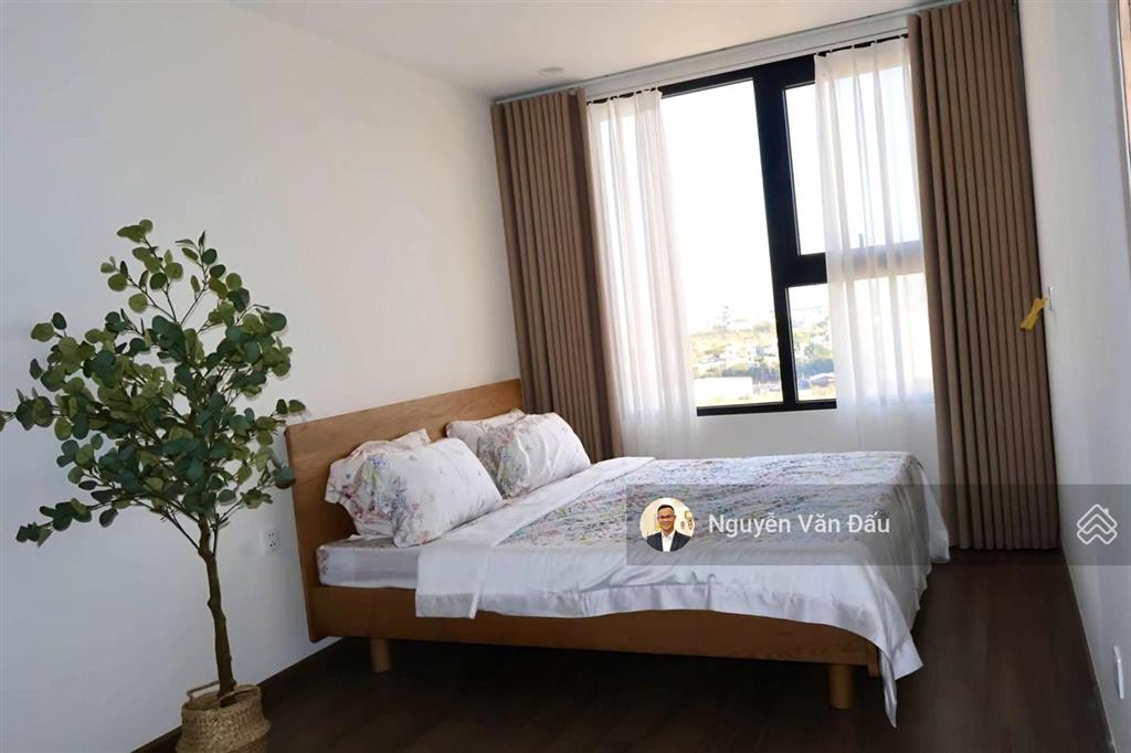 Cho thuê căn hộ 2pn fpt plaza 3, view quảng trường, hướng mát, đầy đủ nội thất đẹp. ở được ngay.