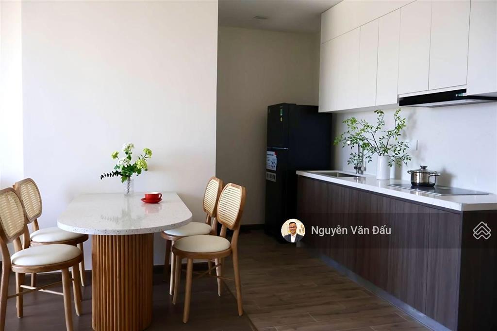 Cho thuê căn hộ 2pn fpt plaza 3, view quảng trường, hướng mát, đầy đủ nội thất đẹp. ở được ngay.
