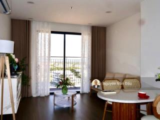 Cho thuê căn hộ 2pn fpt plaza 3, view quảng trường, hướng mát, đầy đủ nội thất đẹp. ở được ngay.
