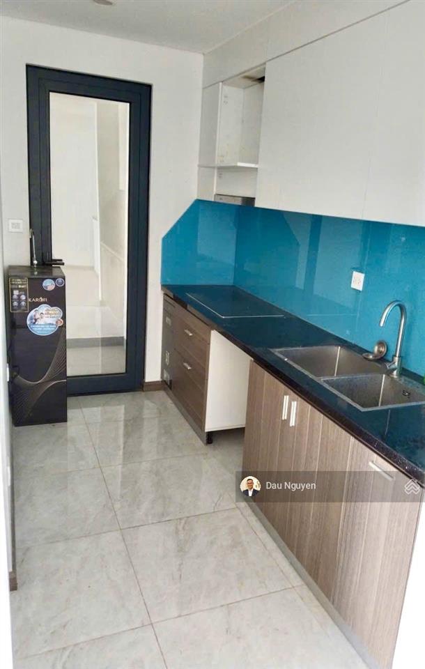 Bán căn fpt plaza 2, dt 70m2  2pn  view quảng trường giá chỉ 2.9 tỷ