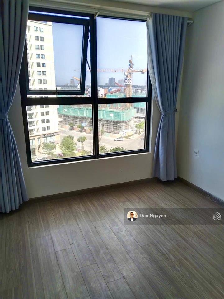 Bán căn fpt plaza 2, dt 70m2  2pn  view quảng trường giá chỉ 2.9 tỷ