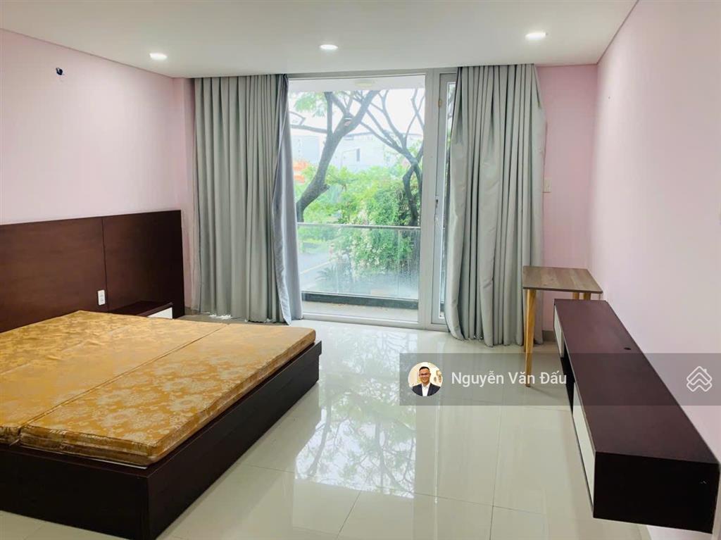 Cho thuê lâu dài nhà 4 tầng trục fpt shophouse đầy đủ nội thất đẹp, sát đại học fpt