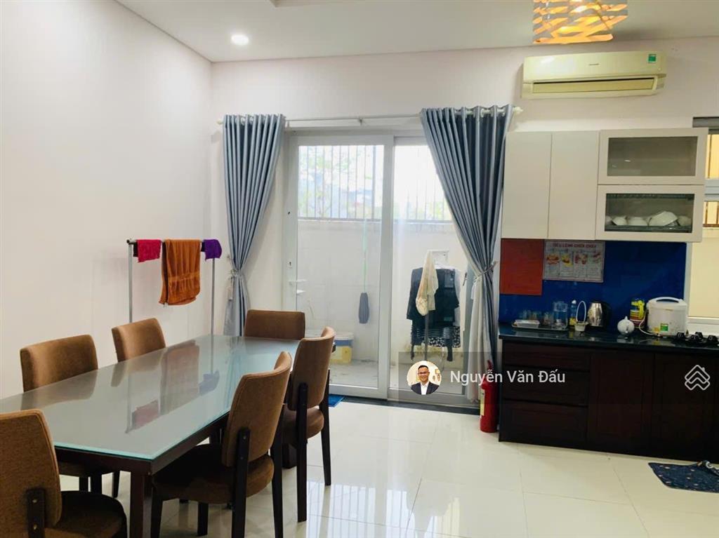 Cho thuê lâu dài nhà 4 tầng trục fpt shophouse đầy đủ nội thất đẹp, sát đại học fpt