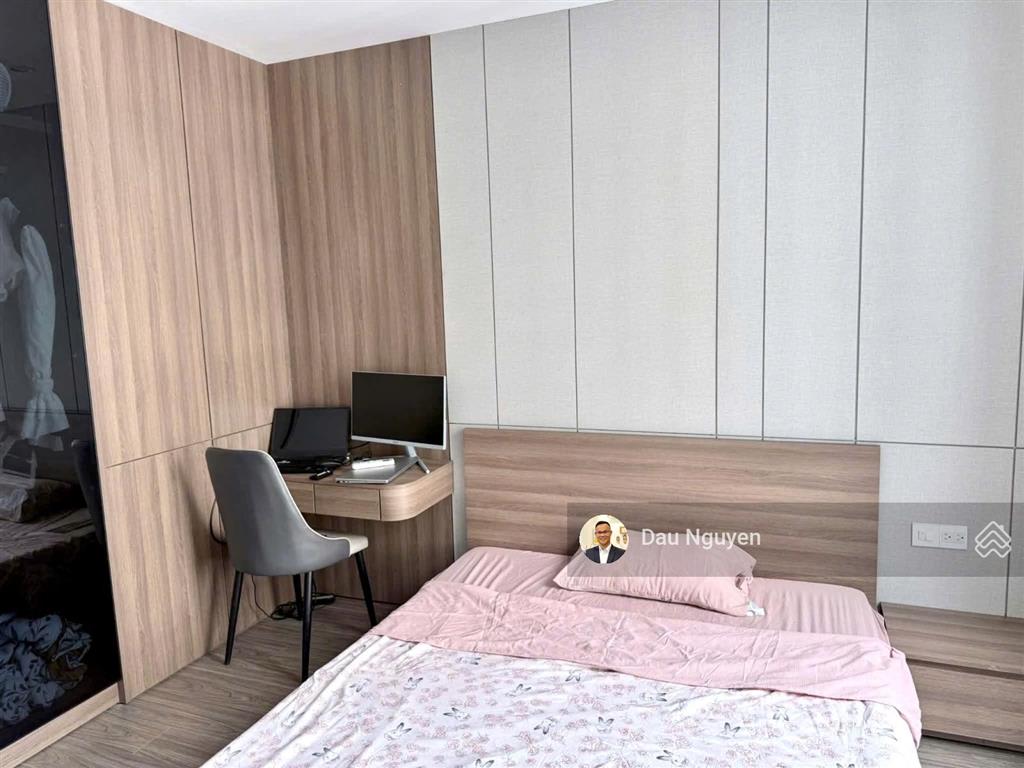 Bán căn góc fpt plaza 2, dt 73m2  2pn  đầy đủ nội thất đẹp, tầng cao view biển giá chỉ 3,4 tỷ