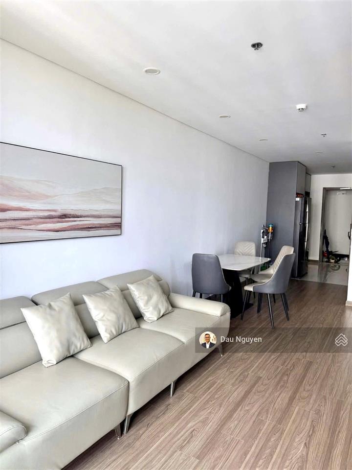 Bán căn góc fpt plaza 2, dt 73m2  2pn  đầy đủ nội thất đẹp, tầng cao view biển giá chỉ 3,4 tỷ