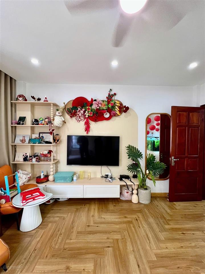 Bán bt tại kim ngưu, 13,2 tỷ, 46m2, 4pn, 4wc, pháp lý đầy đủ, view đẹp