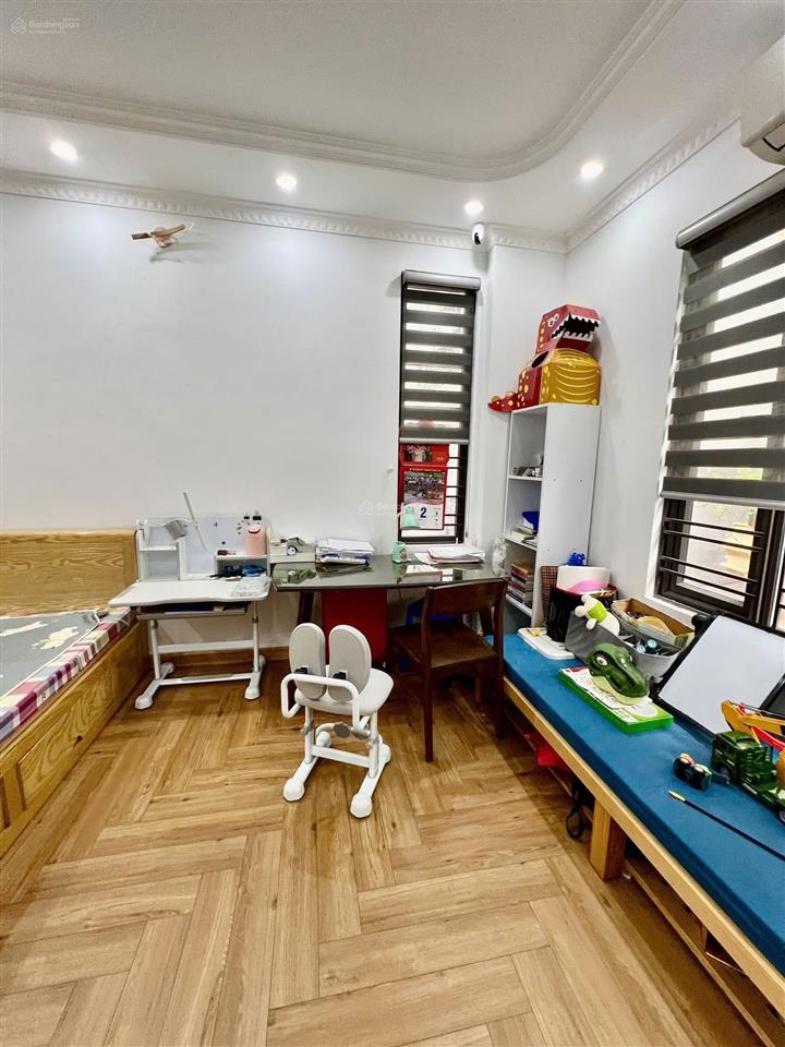 Bán bt tại kim ngưu, 13,2 tỷ, 46m2, 4pn, 4wc, pháp lý đầy đủ, view đẹp